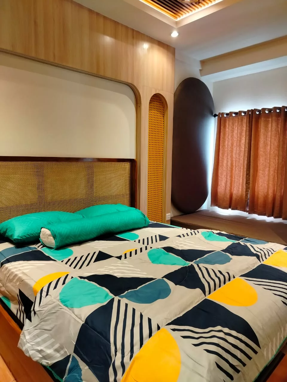 f438359f-abe4-4e7a-aa84-55171140b1c3